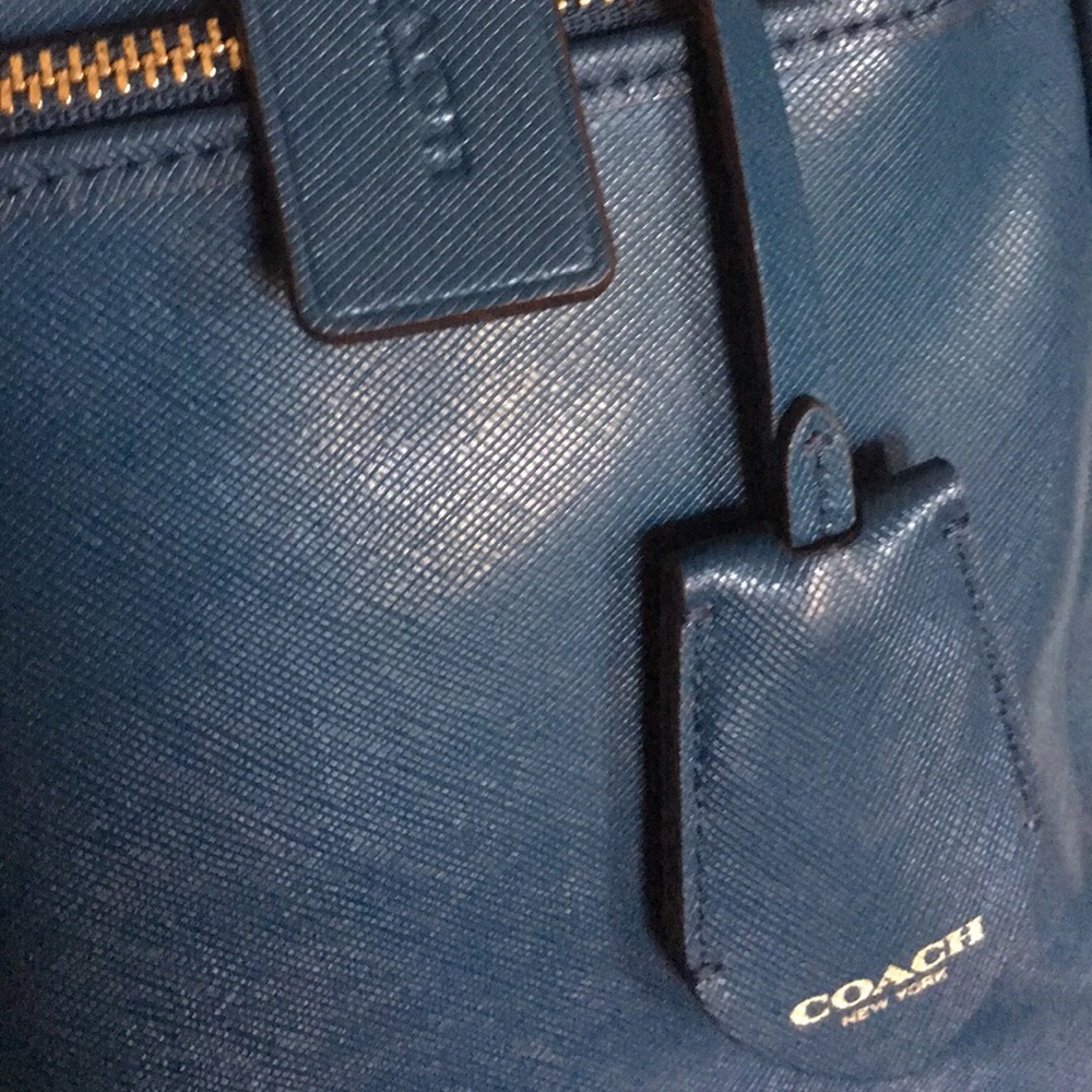 Coach - Picture 6 of 7